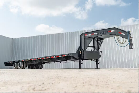 Lonestar 32'x102" Gooseneck Low Pro Flatbed Trailer