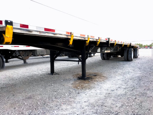 48Ft Flatbed Trailer (Aluminum & Steel Combination) - Image 2